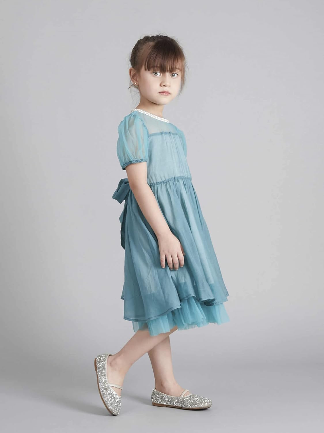 Seamless Photography Background Paper Roll, Grey Photo Paper Backdrop for Photography, Video and Streaming (53''x16 'Pursuit Grey)