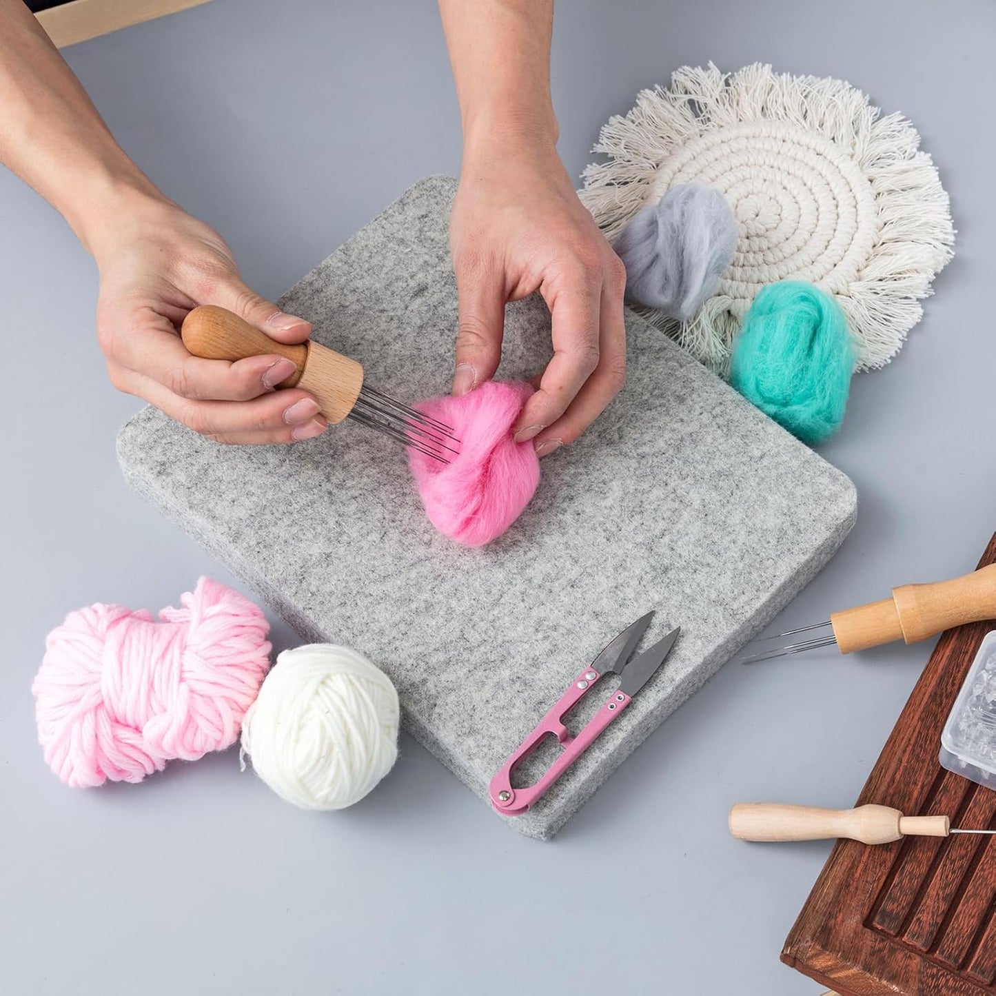 Amylove 4 Pcs Needle Felting Pad Needled Felting Mat Wool Supplies Thick Firm Base Woolen Block for Beginners Crochet Knitting Projects Kit Tool, Gray (8 x 10 x 1 Inch)