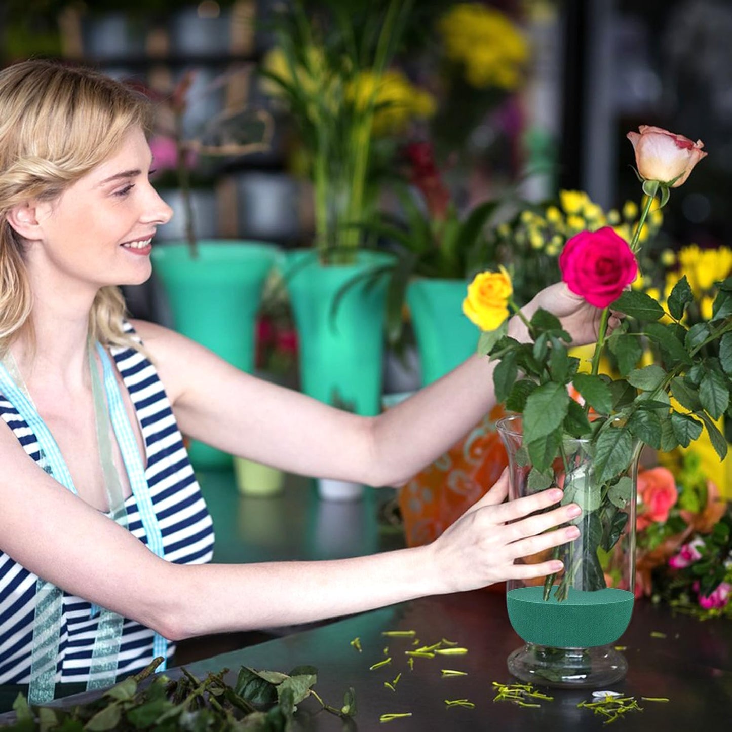 4Pcs Floral Foam Round SUPKING 3.2" Small Green Wet Dry Flower Foam Blocks Florist Plant Foam for Artificial and Fresh Flower Arrangement