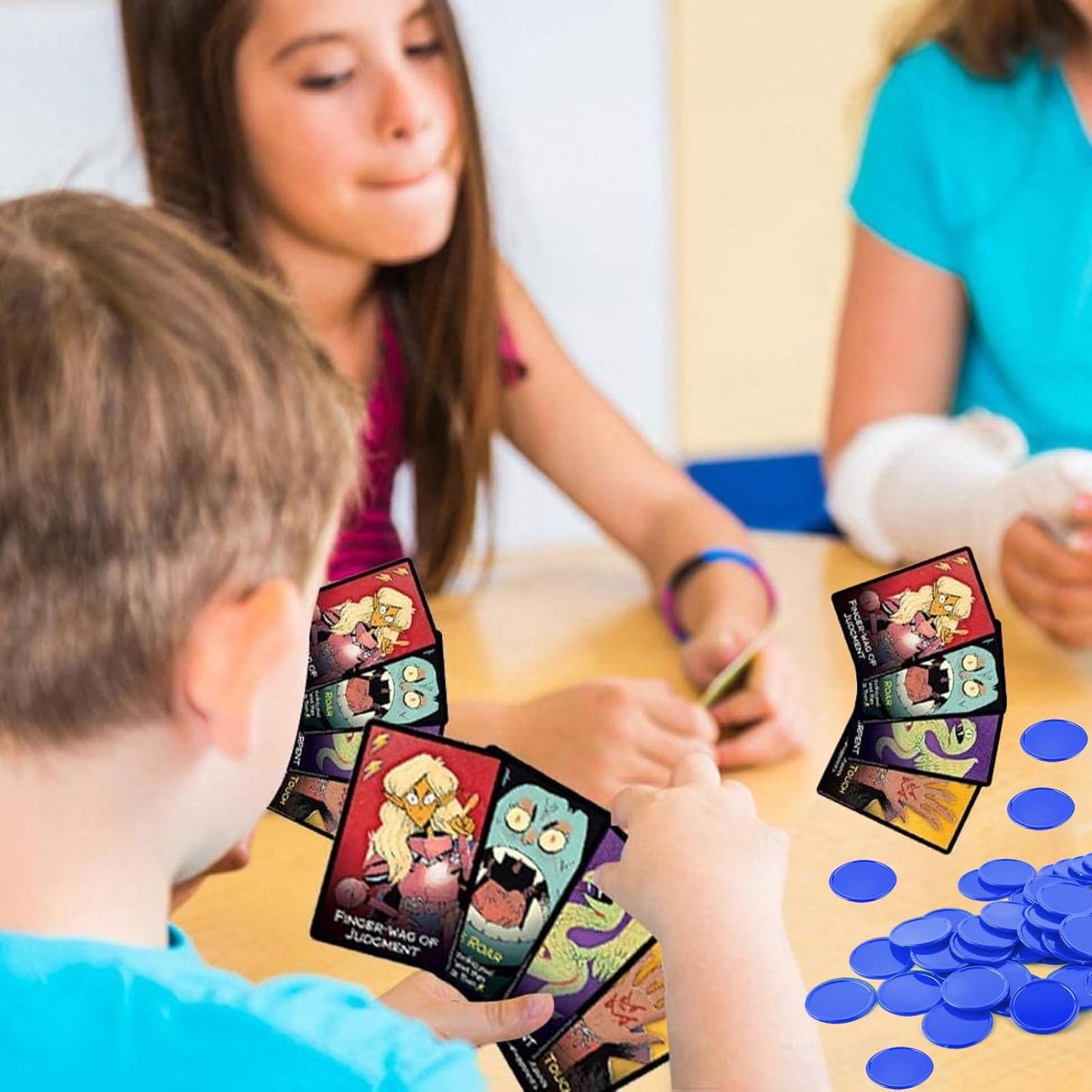 Coopay 600 Pieces Plastic Poker Chips Learning Counters Disks Bingo Chip Counting Discs Markers for Math Practice and Poker Card Game Tokens, Teaching Rewards, 38 mm/ 1.5 Inches (Blue)