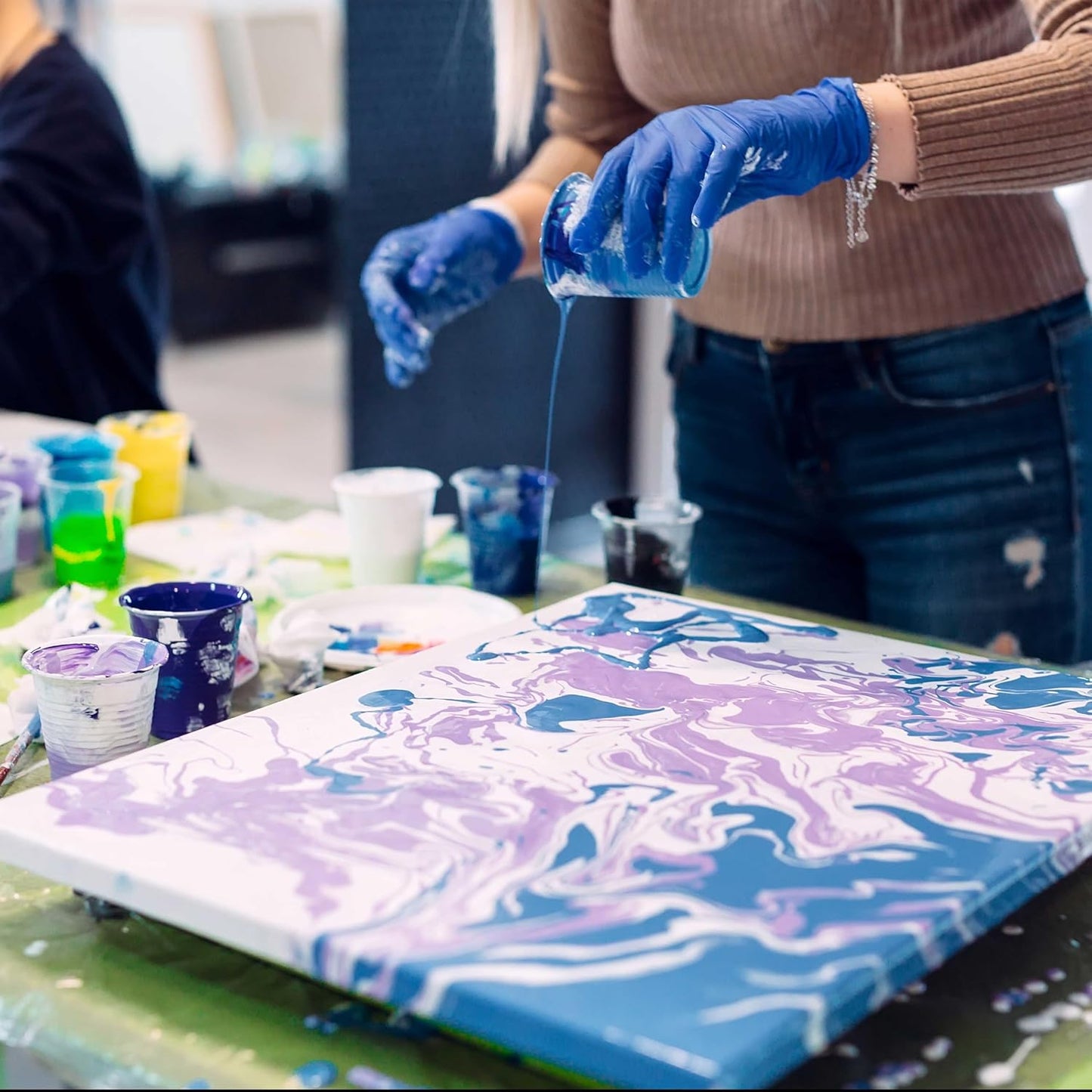 U.S. Art Supply Professional Gloss Pouring Medium 32oz (Quart) - Improves Paint Flow & Cell Effects Creator, Viscosity Adjuster for Art Acrylic Painting