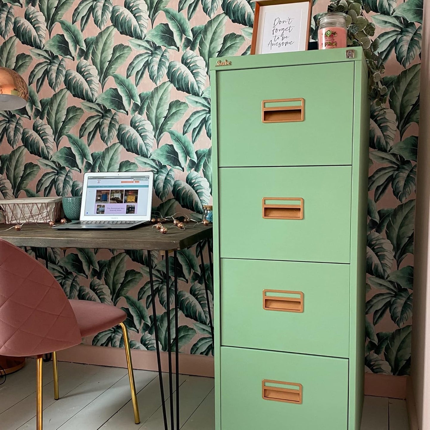 Dixie Belle Paint Company Chalk Finish Furniture Paint - Mint Julep (32oz) - Matte Mint Green Chic Chalk Mineral DIY Furniture Paint