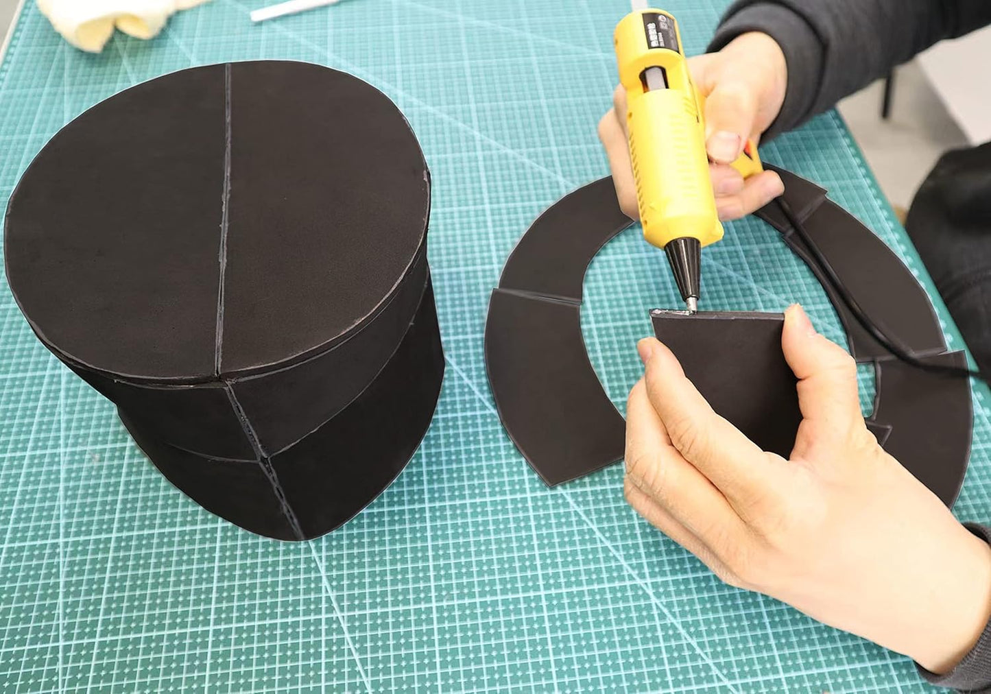 OISAKLD EVA Foam 2mm-10mm 13.7"×39" Craft Foam Sheet 74 kg/m³ Cosplay Foam for Craft Model Cosplay 6mm