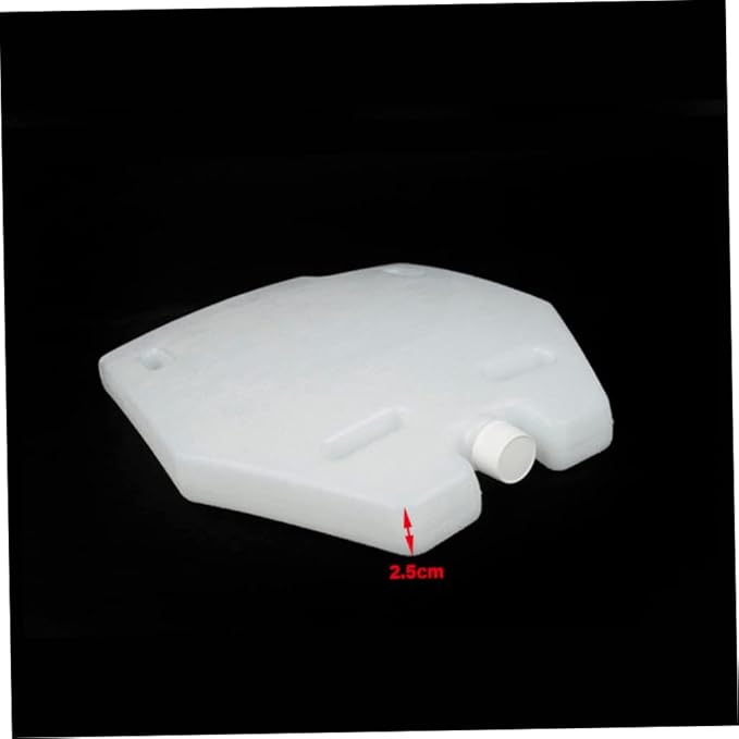 Outdoor Sports Equipment 1.5L Plastic Training Hydration Case Portable Leakproof Water Panel Plate Carrier with Detachable Tube for Outdoor Camping Pinic.