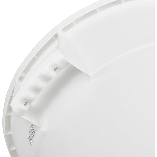 Global Industrial Commercial Round Trash Can, 32 Gallon Capacity, Plastic Garbage Can, Indoor and Outdoor Utility Trash Can, White, 21-3/4"W x 27-1/2"H, No Lid