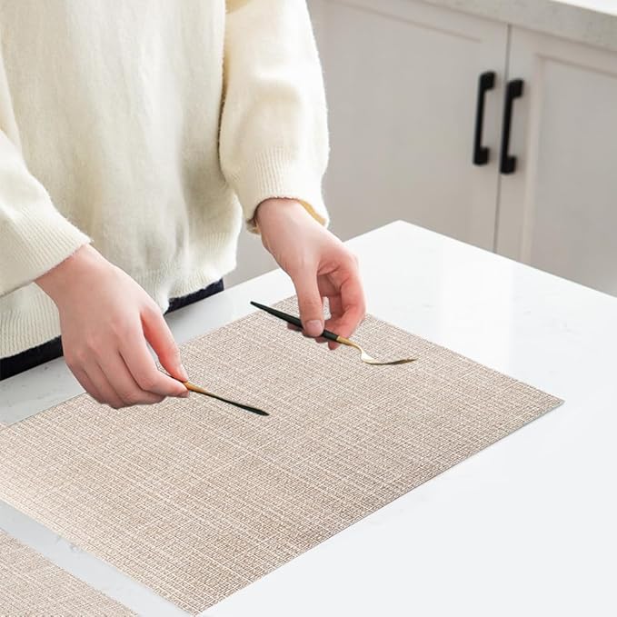 PIGCHCY Beige Placemats Set of 6 Vinyl PVC Durable Place Mats for Dining Table,Heat Resistant Non-Slip Woven Tabel Mats (18x12 inches, Beige)