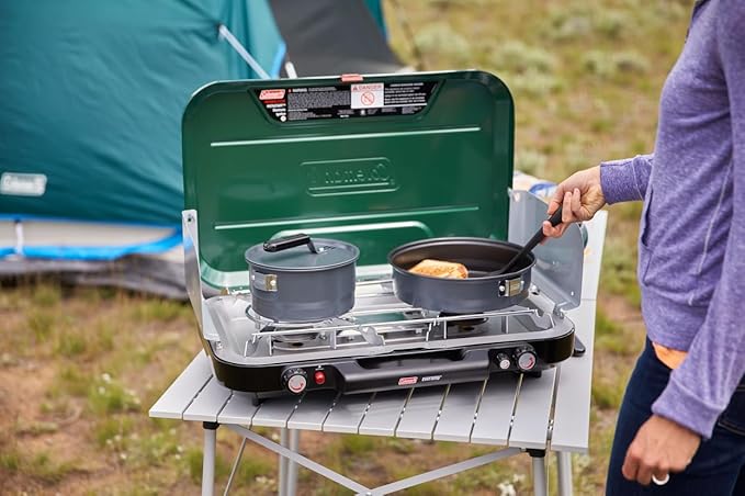 Coleman Classic 3-Burner Propane Camping Stove with InstaStart Ignition, Portable Cooktop with 3 Adjustable Burners & 28,000 BTUs of Power for Camping, Tailgating, Grilling, Hunting & More