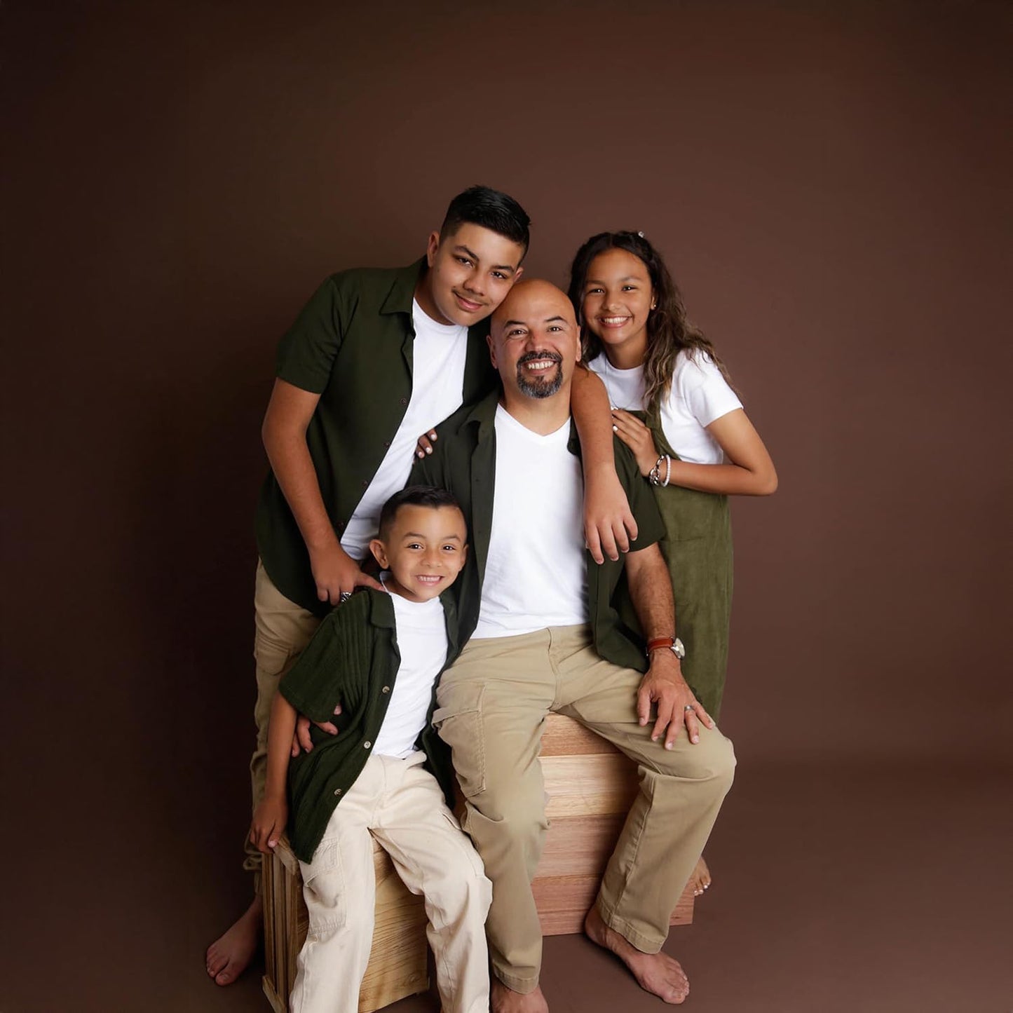 Kate Seamless Paper Backdrop Brown Seamless Backdrop Paper Rolls (106.8''x32.8' Coco Brown)