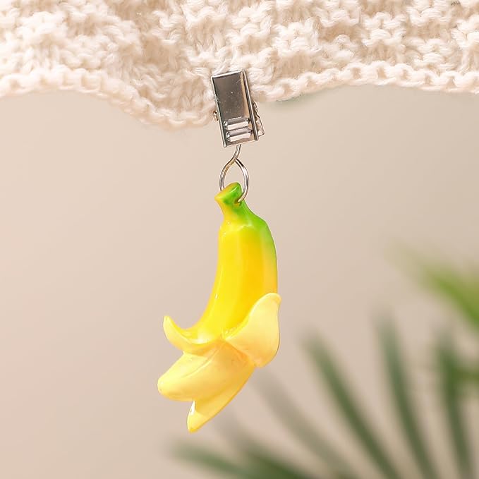 TwoFish Home Set of 4 Resin Banana Tablecloth Weights Clips Handicraft Banana Tablecloth Clamps Pack of 4