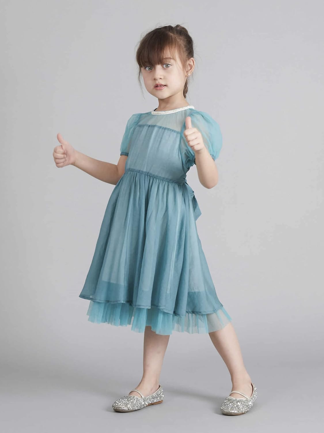 Seamless Photography Background Paper Roll, Grey Photo Paper Backdrop for Photography, Video and Streaming (53''x16 'Pursuit Grey)