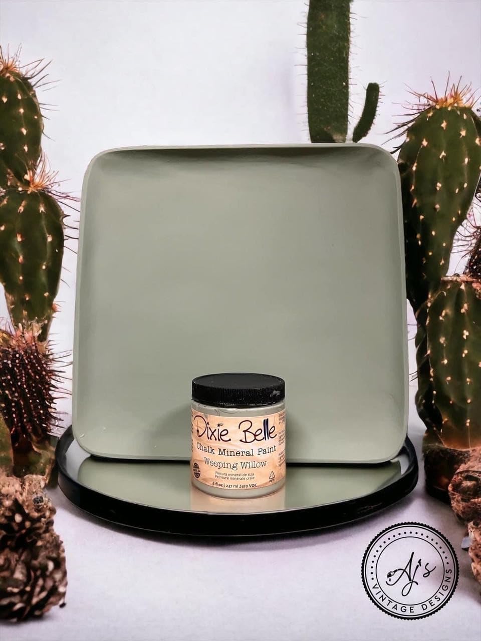 Dixie Belle Paint Company Chalk Finish Furniture Paint - Weeping Willow (32oz) - Matte Soft Green Chic Chalk Mineral DIY Furniture Paint