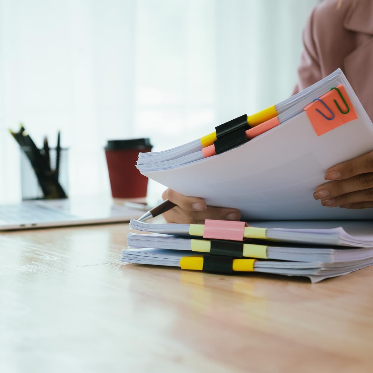 48 PCS Medium Binder Clips, 1-1/4 inch 32mm Binder Clips, Paper Clamps Medium Size for Office, Home, School, Document Organizing (1.25 inch)