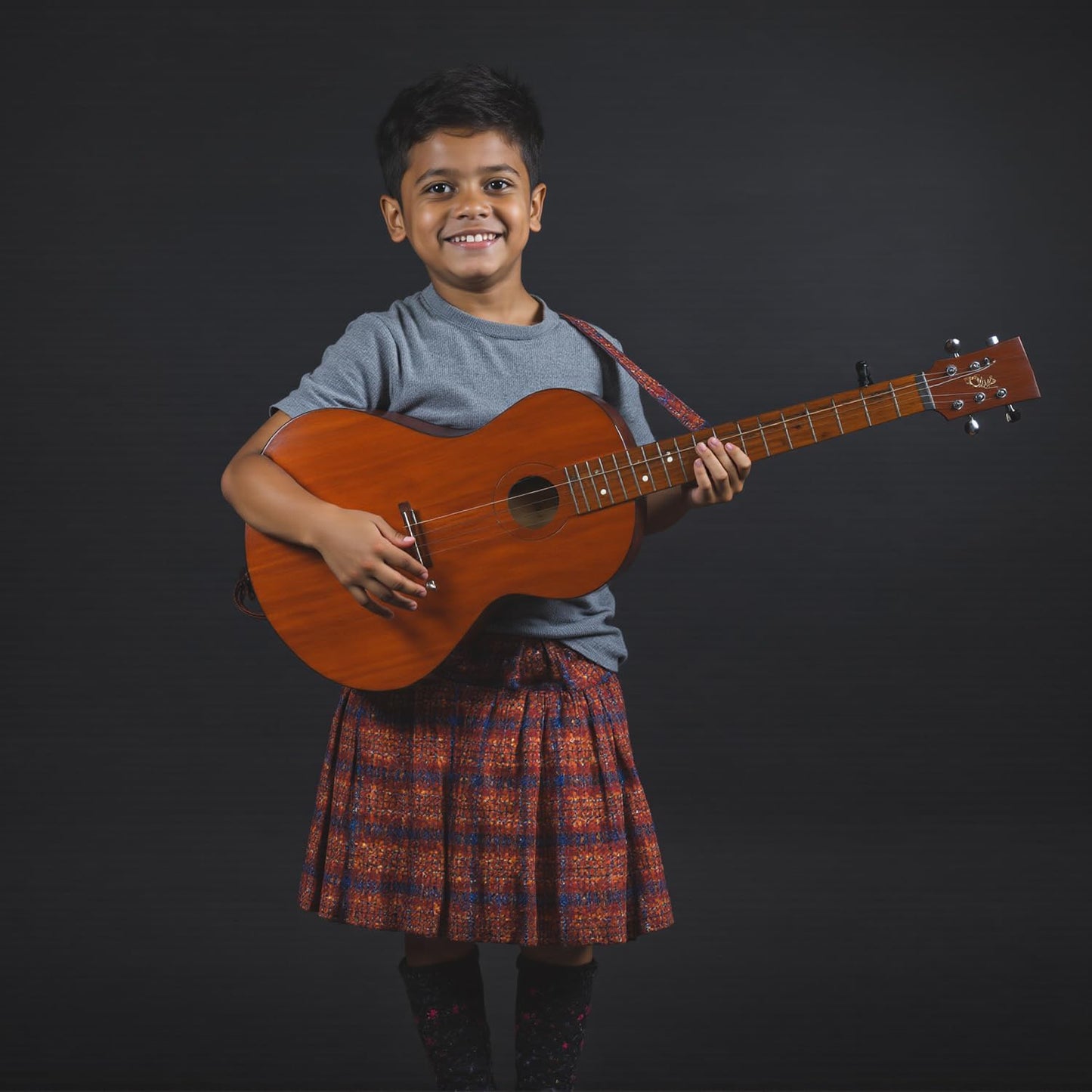 Kate Seamless Paper Backdrop Black Seamless Backdrop Paper Rolls (53''x16.4' Jet)