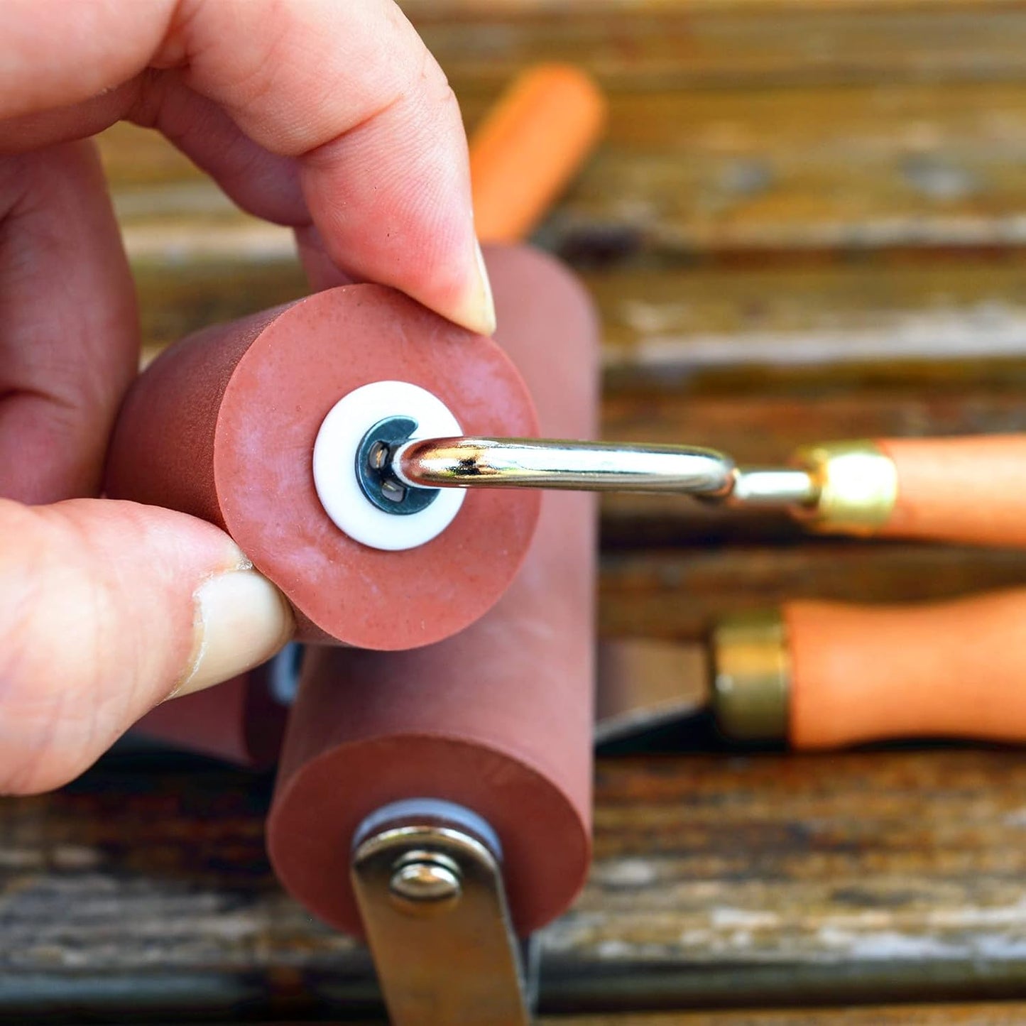 BANLTRE Rubber Brayer Roller for Printmaking, Ideal for Anti Skid Tape Construction Tools, Print,Craft Stamping Brayers for Wallpapers and Scrapbooks (0.8")