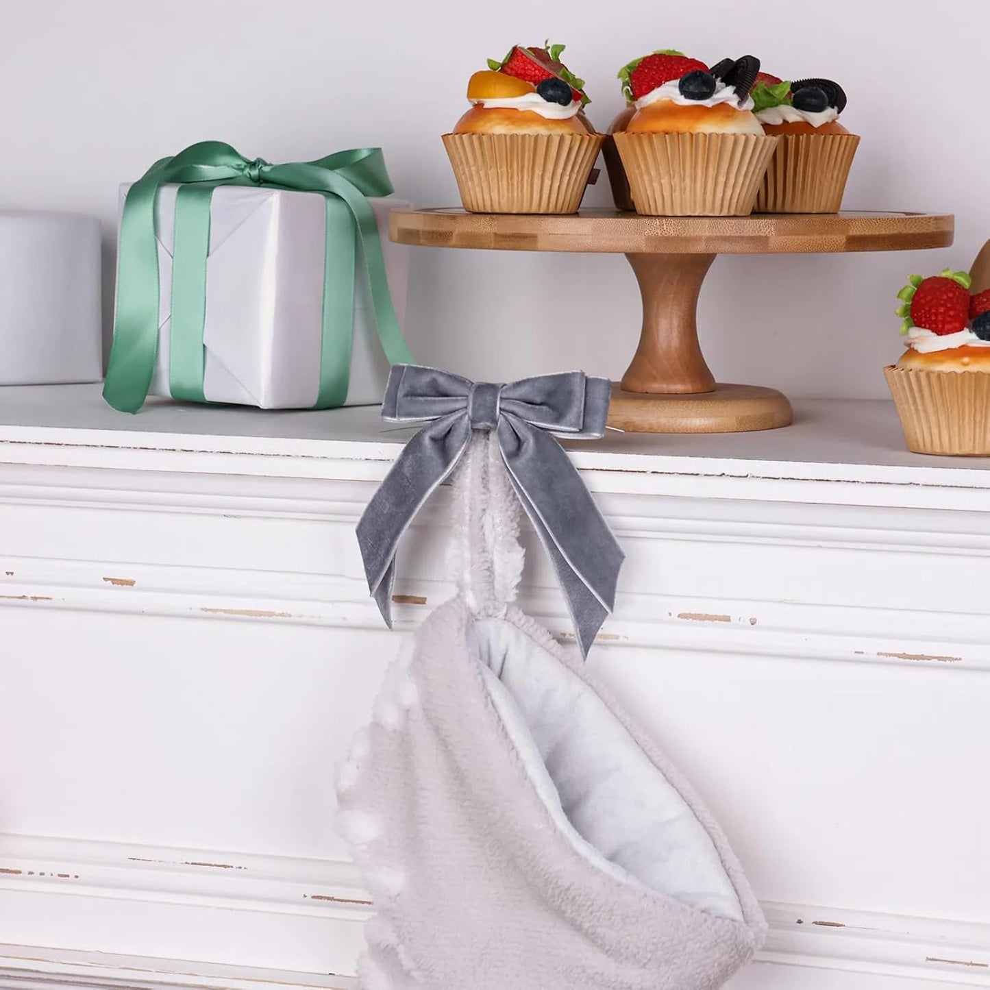 15 Yards Velvet Ribbon 1-1/2 Inch Single Face Grey Velvet Ribbon Spool Prefect for Wedding, Ribbons for Gift Wrapping, Christmas Tree Ornaments Wreath Hair Bows, Ribbons for Crafts