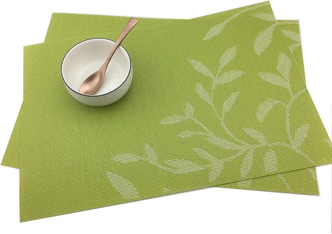 Gugrida Place Mats PVC Set of 6, Table Placemats Set of 6 PVC Woven Vinyl Place Mats Table Mats Natural Color (6 pcs, Green Leaves)