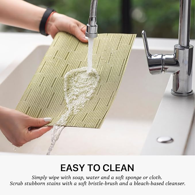 LEXMORE Placemats Set of 12 Vinyl/Plastic Woven Place Mats for Kitchen Table Indoor/Outdoor Washable Placemat Wipeable Dining Table Mats(Pea Green)