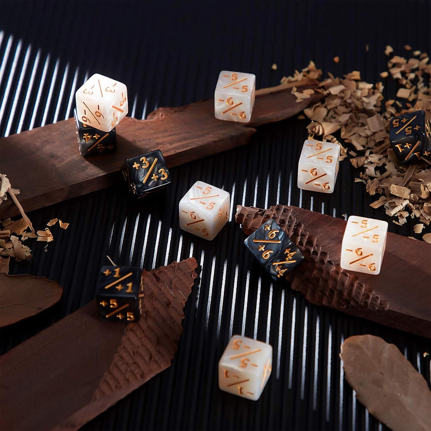 Sumind 24 Pcs Magic Life Counter Dice -1/+1 Counters Commander Buff Tokens 6 Sided Dice Loyalty Life Gifts Compatible with MTG CCG TCG Cards Gaming Accessory (Charming Style)