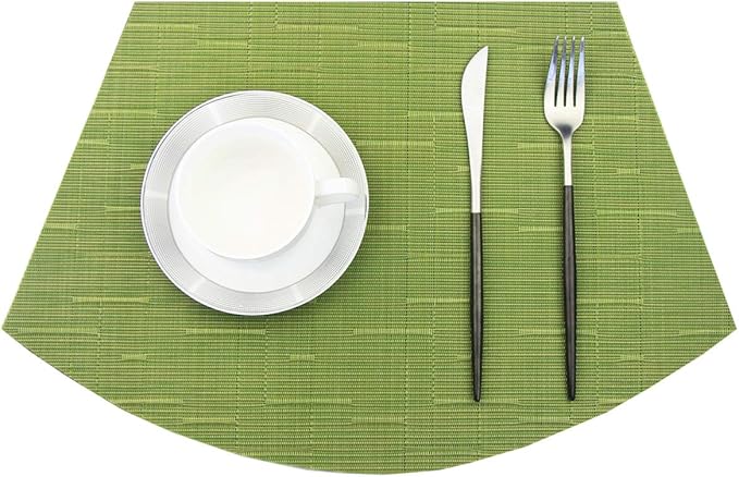 PIGCHCY Wedge Shaped Placemats for Dining Table Washable Vinyl Placemats Heat Resistant Table Mats Set of 4 (Sage Green)