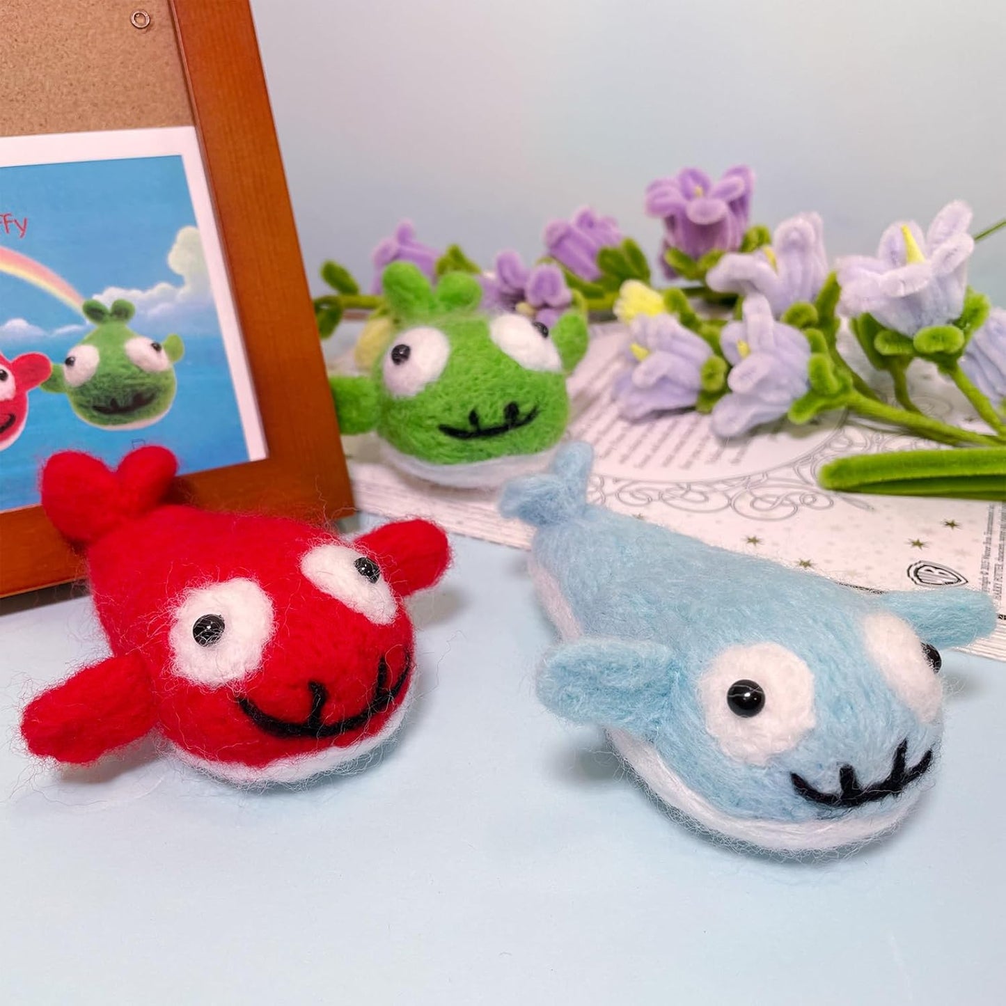 Needle Felting Kit, 3 Pcs Sharks Wool Needle Felting Kit for Beginners & Adult, Animal Doll Making Set with Video Instruction, Craft Party Supplies, Tools & Foam Pad, DIY Home Decor, Birthday Present