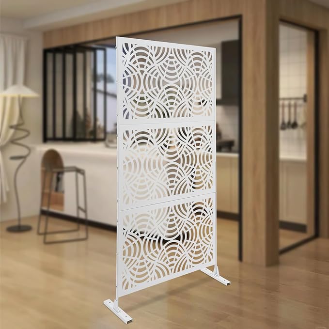 Metal Outdoor Privacy Screen with Stand,Freestanding Privacy Screen & Panels, Decorative Outdoor Divider with Stand Panels for Deck Patio Balcony (35.43 * 74.8in White)