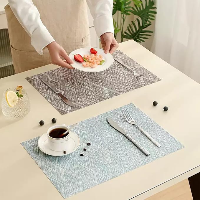 Druable Placemats Set of 4, Plastic Heat-Resistant Non-Slip Vinyl Place Mats Washable Easy to Clean 18"x12" Placemats for Indoor Outdoor Table Decor (Blue)