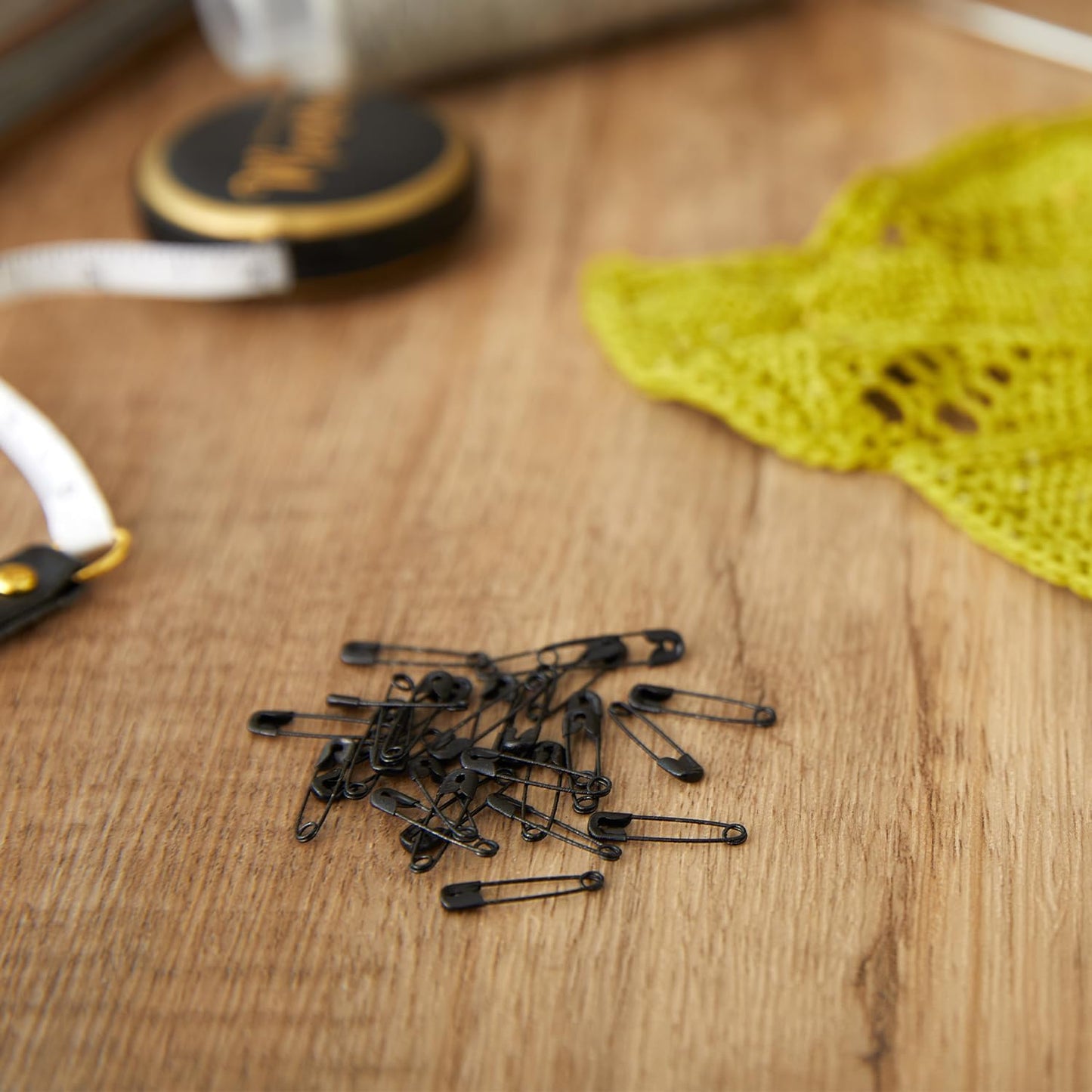 1000PCS Safety Pins, 0.75In/19mm Small Fastening Pins, Rust Resistant Nickel Plated Steel Set for Crafting, Sewing, Jewelry Making Fabric, Rimming Fastening Clip Button for Garment Hang Tag (Black)