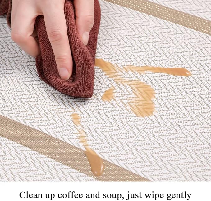 Luxurious Placemats Set of 4, Durable Table Mats Kitchen Plastic Washable Placemats for Home/Dining Room Decoration (White)