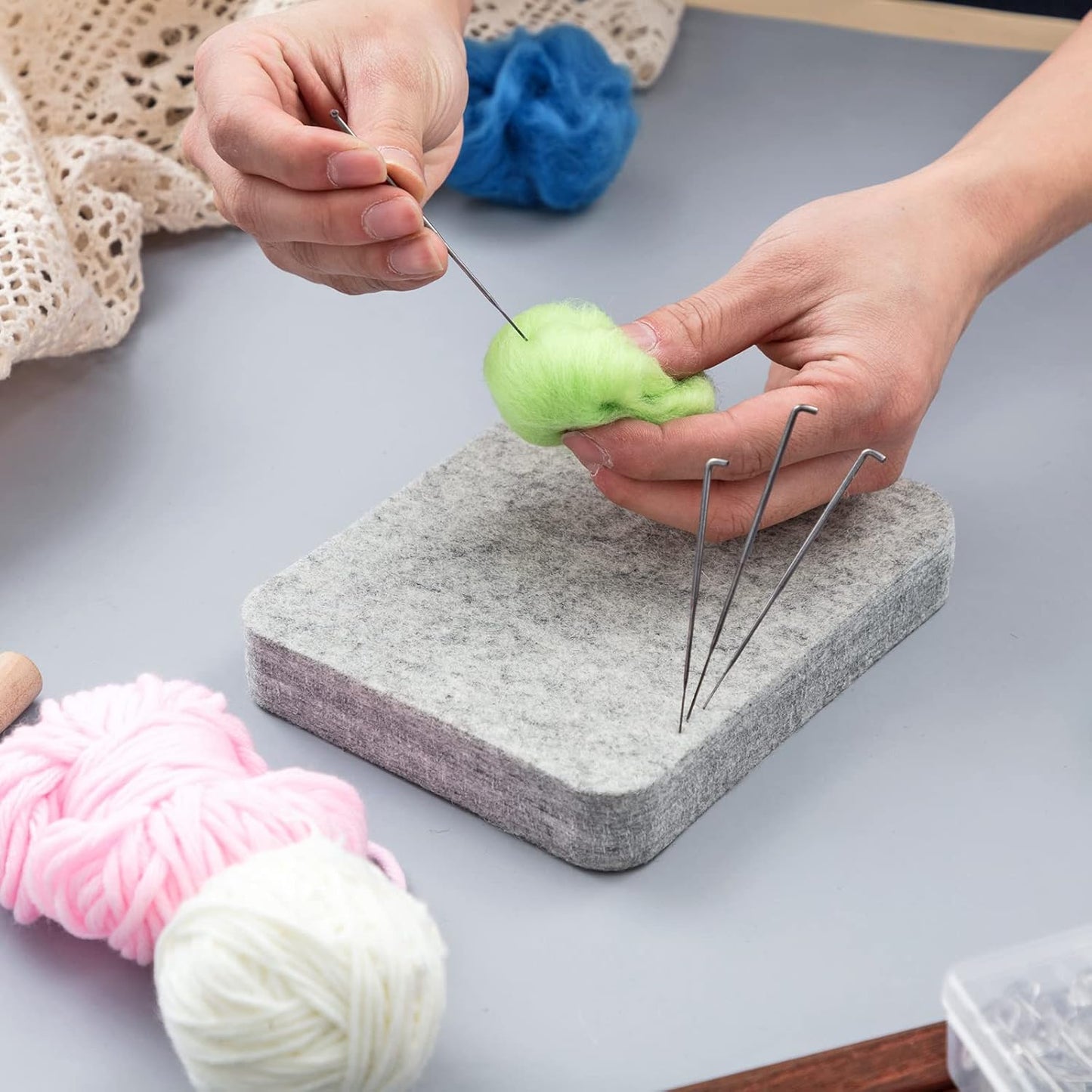 Amylove 2 Pcs Needle Felting Pad Needled Felting Mat Wool Supplies Thick Firm Base Woolen Block for Beginners Crochet Knitting Projects Kit Tool, Gray (5 x 6 x 1 Inch)