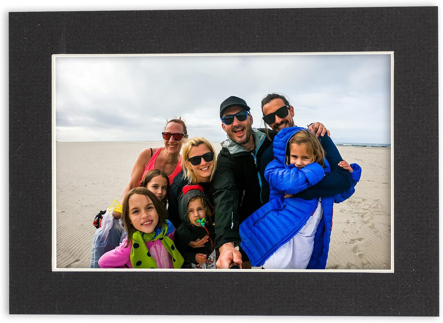 5x7 Mat for 8.5x11 Frame - Precut Mat Board Acid-Free Textured Black 5x7 Photo Matte For a 8.5x11 Picture Frame, Premium Matboard for Family Photos, Show Kits, Art, Picture Framing, Pack of 1 Mat