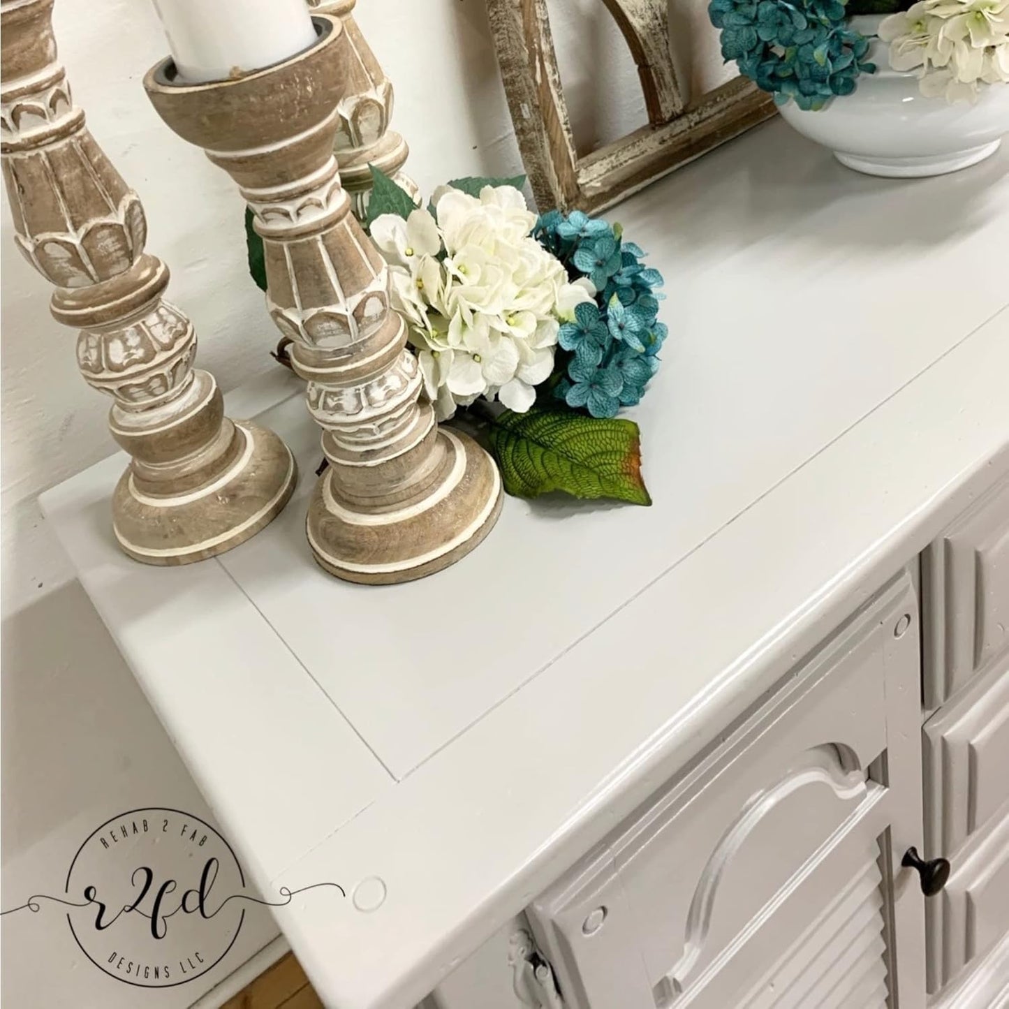 Dixie Belle Paint Company Chalk Finish Furniture Paint - Driftwood (8oz) - Matte Light Gray Chic Chalk Mineral DIY Furniture Paint