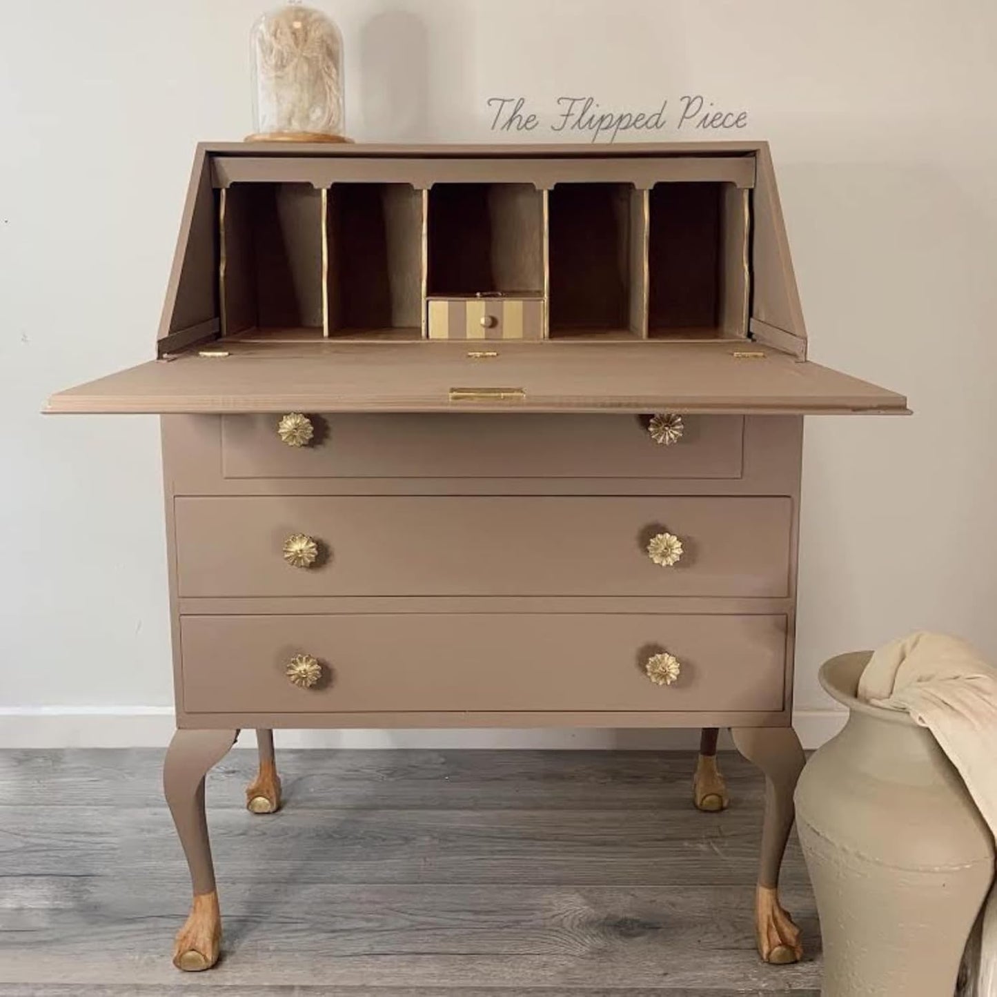 Dixie Belle Paint Company Chalk Finish Furniture Paint - Mud Puddle (32oz) - Matte Rich Taupe Chic Chalk Mineral DIY Furniture Paint