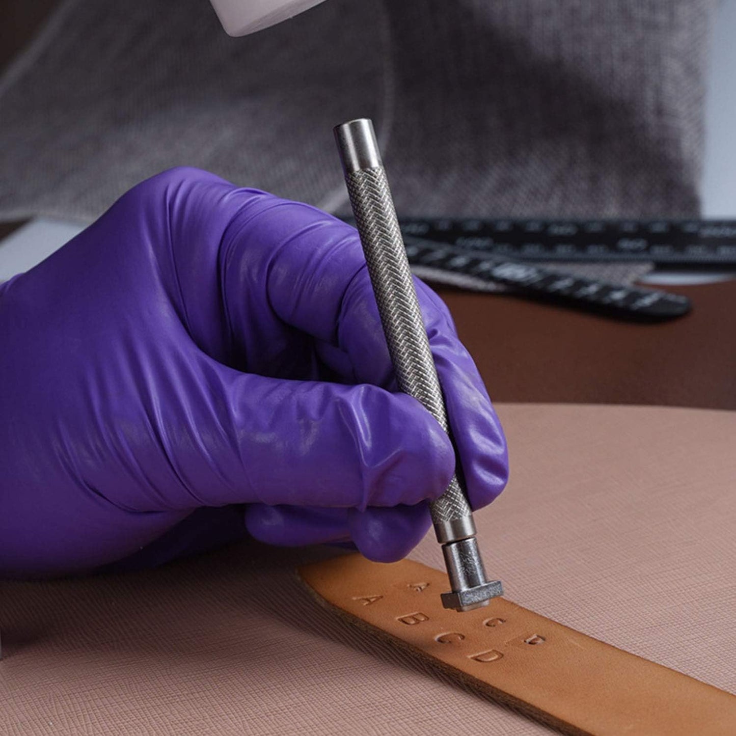 26 PCS Capital Leathercraft Metal Letter Stamps Punch Set, 1/4”(6mm) Steel Printing Punch Alphabet Letter Stamp Tool Capital Letters Printing Copper with A Pole,DIY Kit