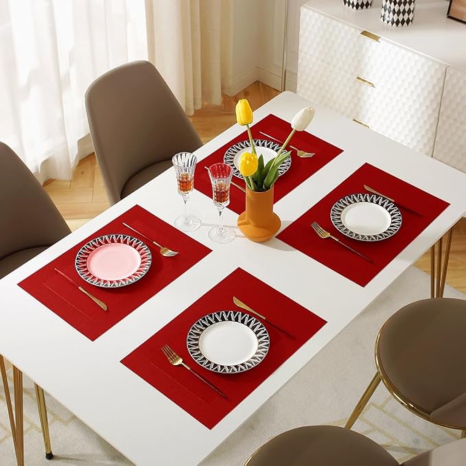 Vinyl Placemats Heat-Resistant Table Mats Washable Easy Clean Plastic Placemats for Dining Table Set of 4(Red)