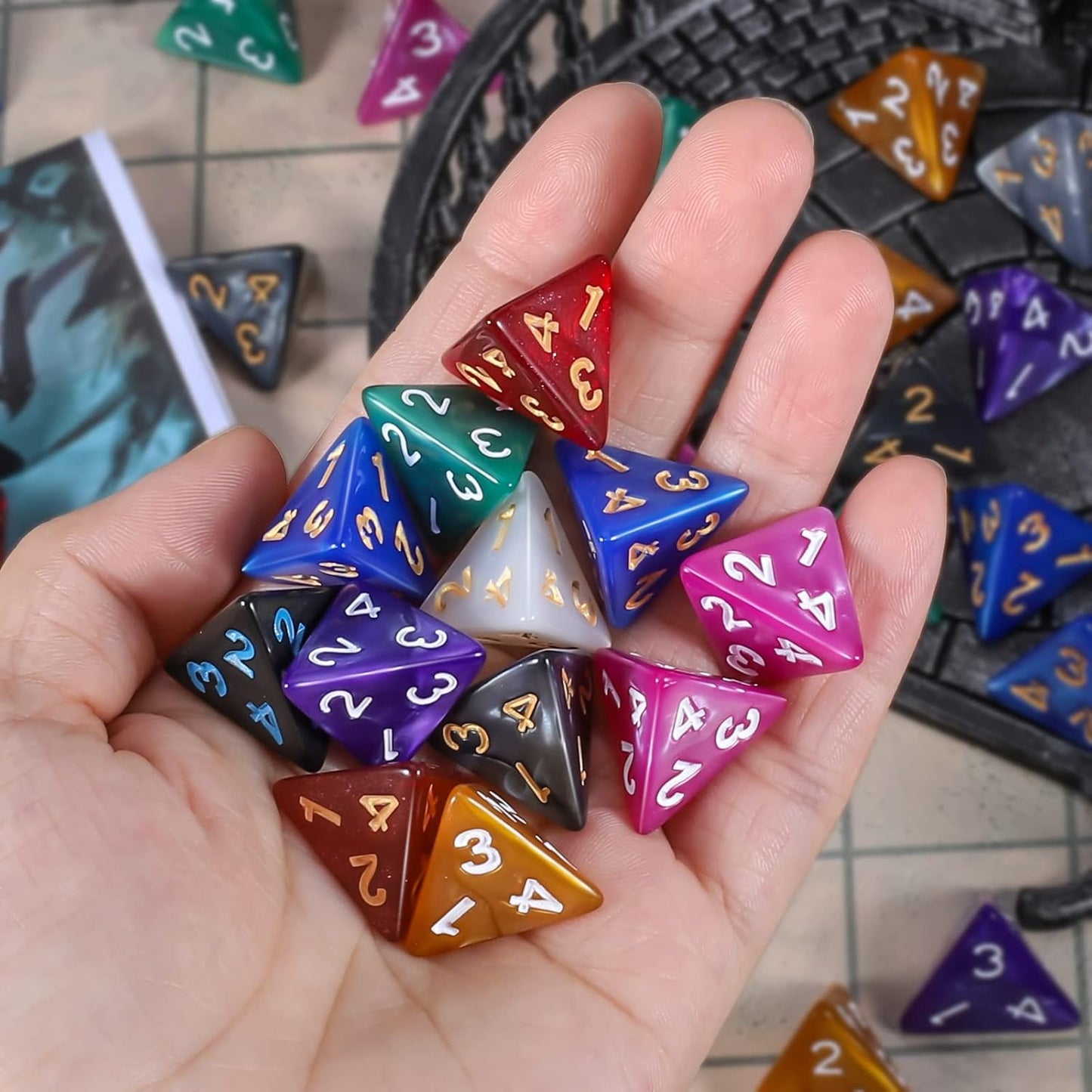 CiaraQ DND Polyhedral Dice (100pcs) with A Dice Bag Compatible with Dungeons and Dragons DND RPG MTG Role Playing Table Games (D4 dice, 10 colors-100 pcs)