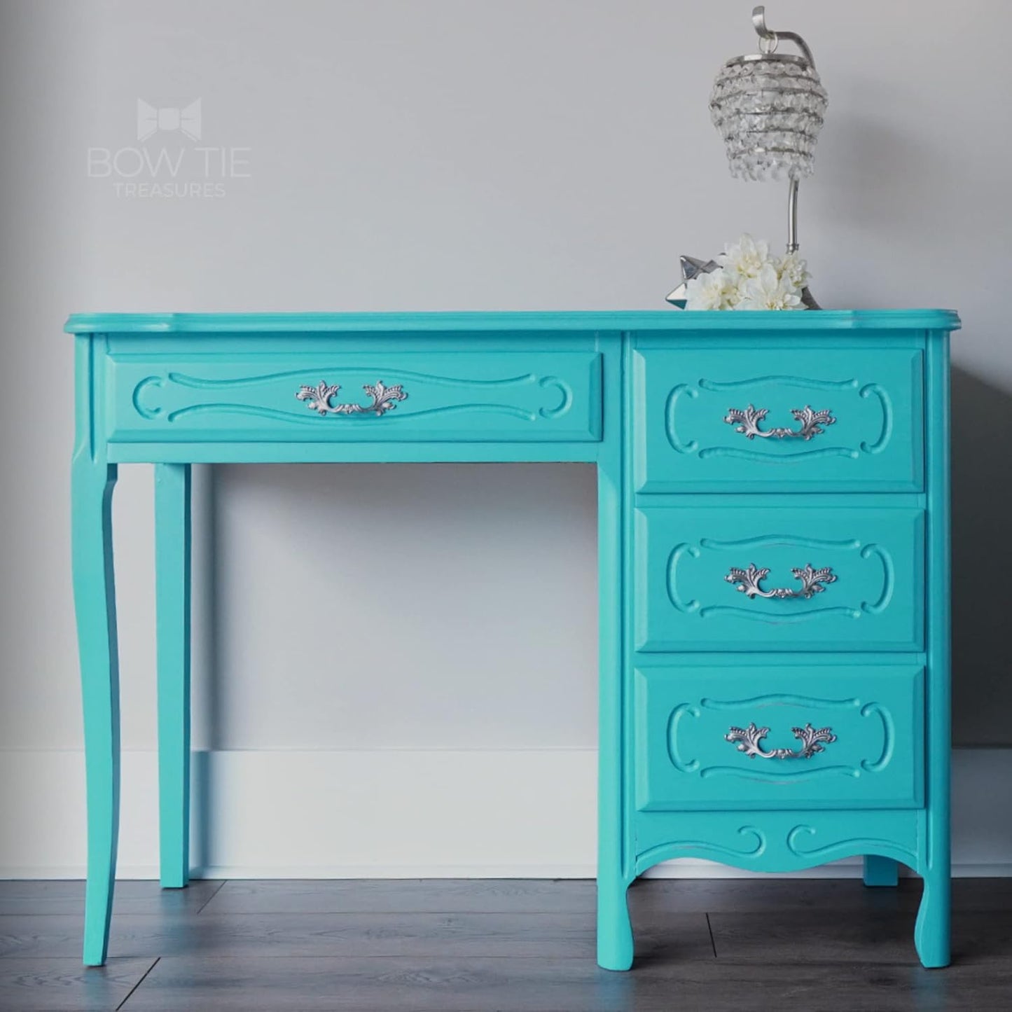 Dixie Belle Paint Company Chalk Finish Furniture Paint - Pure Ocean (16oz) - Matte Bright Teal Chic Chalk Mineral DIY Furniture Paint