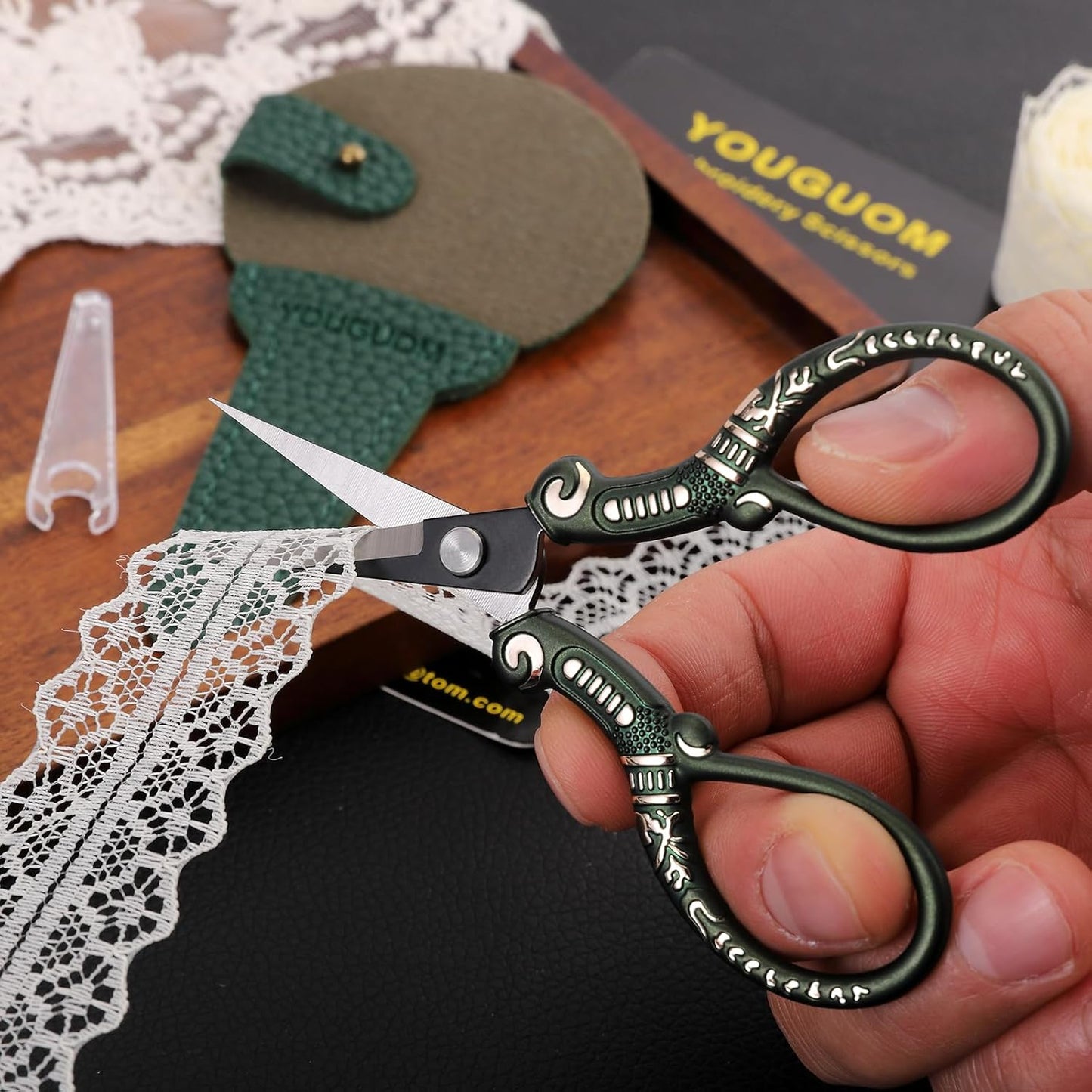 Vintage Craft Scissors with Case, Sharp Sewing Scissor for Craft Needlework Cross Stitch Yarn, Little Thread Snips Detail Shears