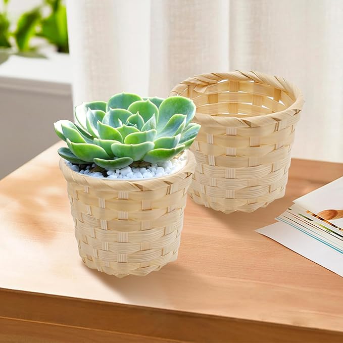 MDEOOSKY 12pcs Mini Woven Bamboo Basket Desktop Clutter Little Baskets Organiser 2.2 x 2.9Inch Small Wicker Baskets for Home Office Table Party Favors Crafts Decoration