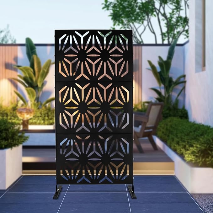 Metal Outdoor Privacy Screen with Stand,Freestanding Privacy Screen & Panels, Decorative Outdoor Divider with Stand Panels for Deck Patio Balcony (35.4 * 15.75 * 74.8in)