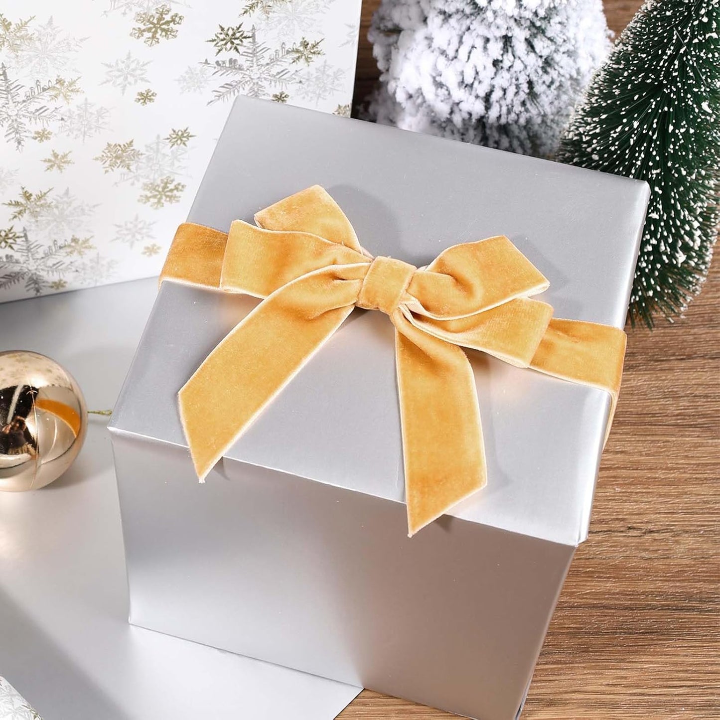 LaRibbons Thin Velvet Ribbon 1 Inch x 25 Yards, Khaki Velvet Ribbon for Christmas Tree, Gift Wrapping, Wreath Bow, Outdoor Decoration