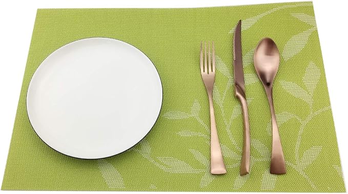 Gugrida Place Mats PVC Set of 6, Table Placemats Set of 6 PVC Woven Vinyl Place Mats Table Mats Natural Color (6 pcs, Green Leaves)