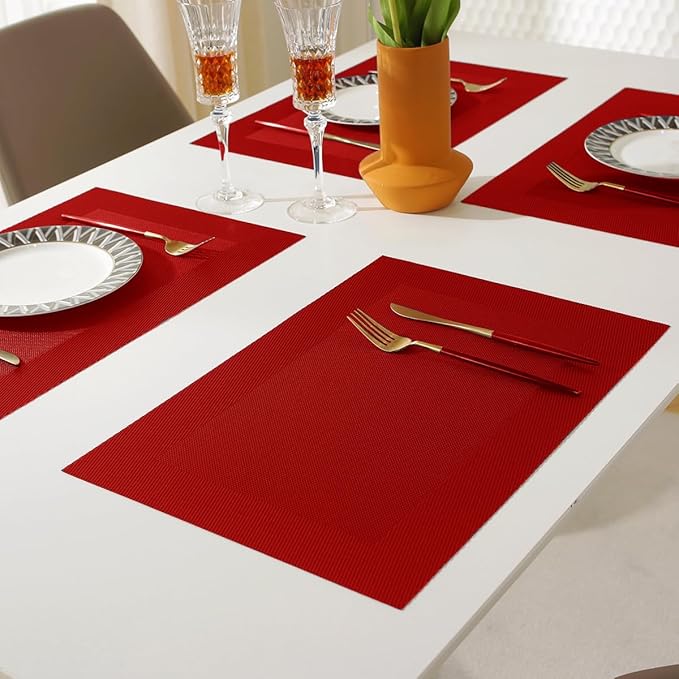 Vinyl Placemats Heat-Resistant Table Mats Washable Easy Clean Plastic Placemats for Dining Table Set of 4(Red)