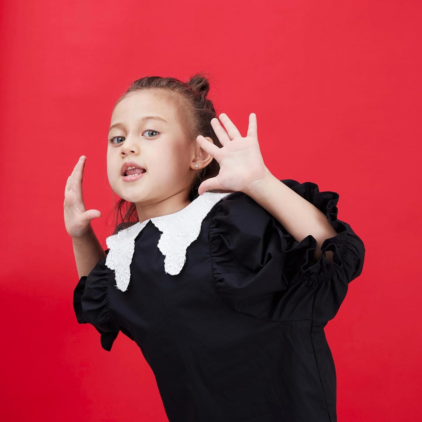 Seamless Photography Background Paper Roll, Blue Photo Paper Backdrop for Photography, Video and Streaming (Scarlet, 53" x16')