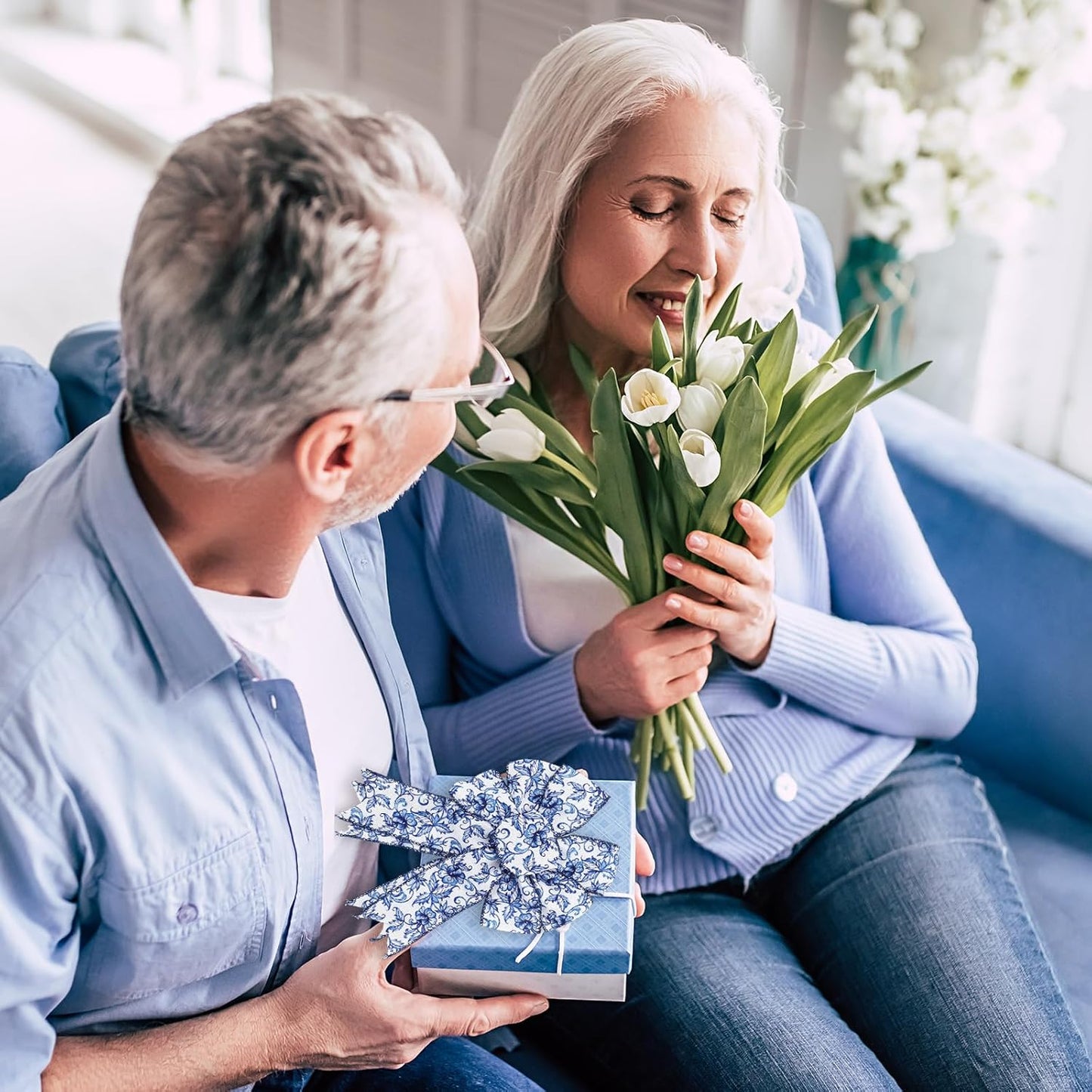 Blue White Floral Wired Edge Ribbon Roll Vintage Watercolor Flower Craft Ribbon Chinoiserie Fabric Ribbon for Wreath Bow Making DIY Craft Wrapping Party Supplies, 12 Yard