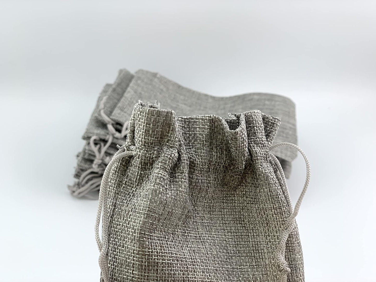 Palmhomee Pack of 25 Burlap Gift Bags with Drawstring Linen Jewelry Pouches Wedding Hessian Jute Bags for Birthday Jewelry and Treat Pouches Party Wedding Favors Gift Art and DIY Craft (7x9 Inch ,