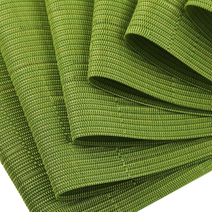 PIGCHCY Plastic Placemats,Durable Heat Resistant Placemats for Dining Table,Washable Woven Vinyl Kitchen Placemats Set of 4 (18 x 12 inches,Sage Green)