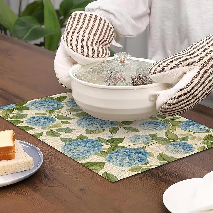 Placemats12x18 Inch,Blue Hydrangea Placemats,Vintage Floral Kitchen Dining Coffee Table Mats Set of 6 for Home Indoor Outdoor Party