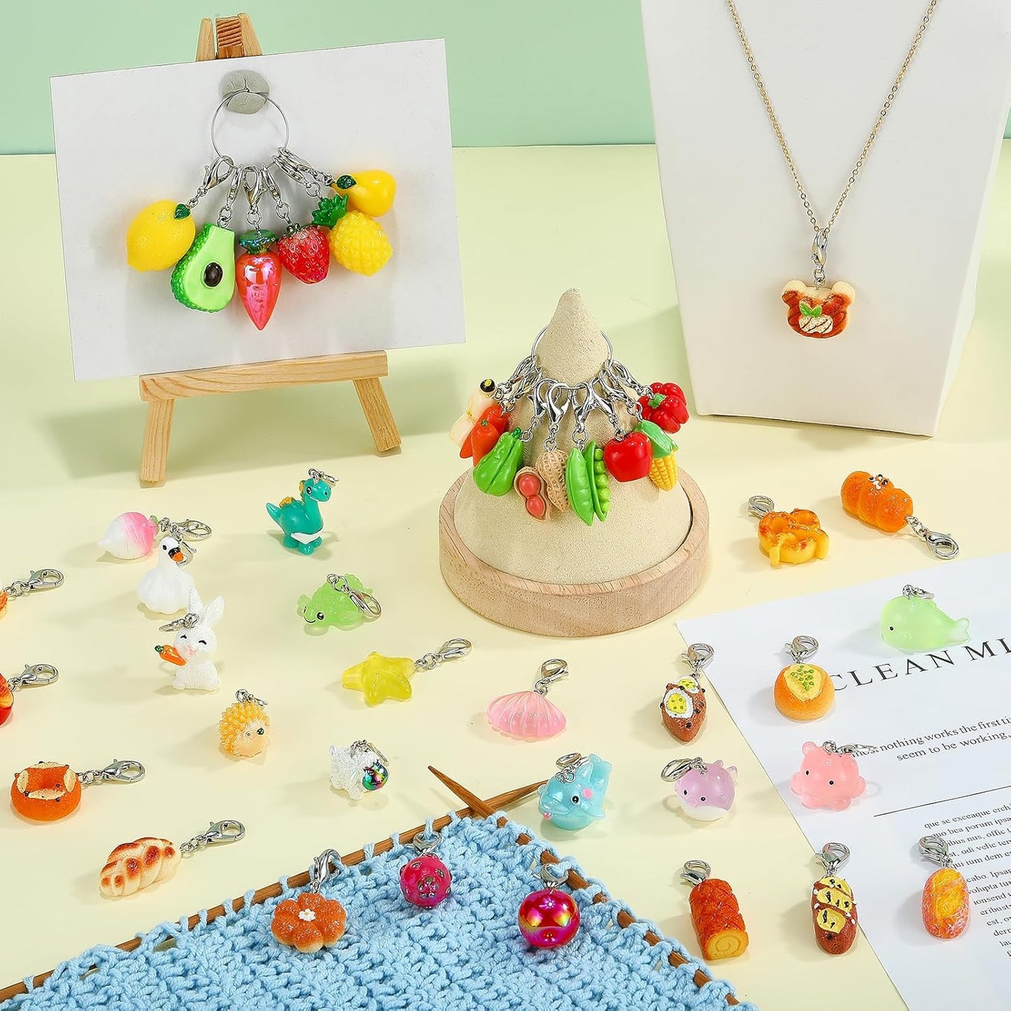 BEEFLYING 11Pcs Fruit Stitch Marker Charms for Crocheting and Knitting,Locking Resin Crochet Knit Stitch Marker Pendant with Lobster Clasp for Knitting Crocheting Accessories