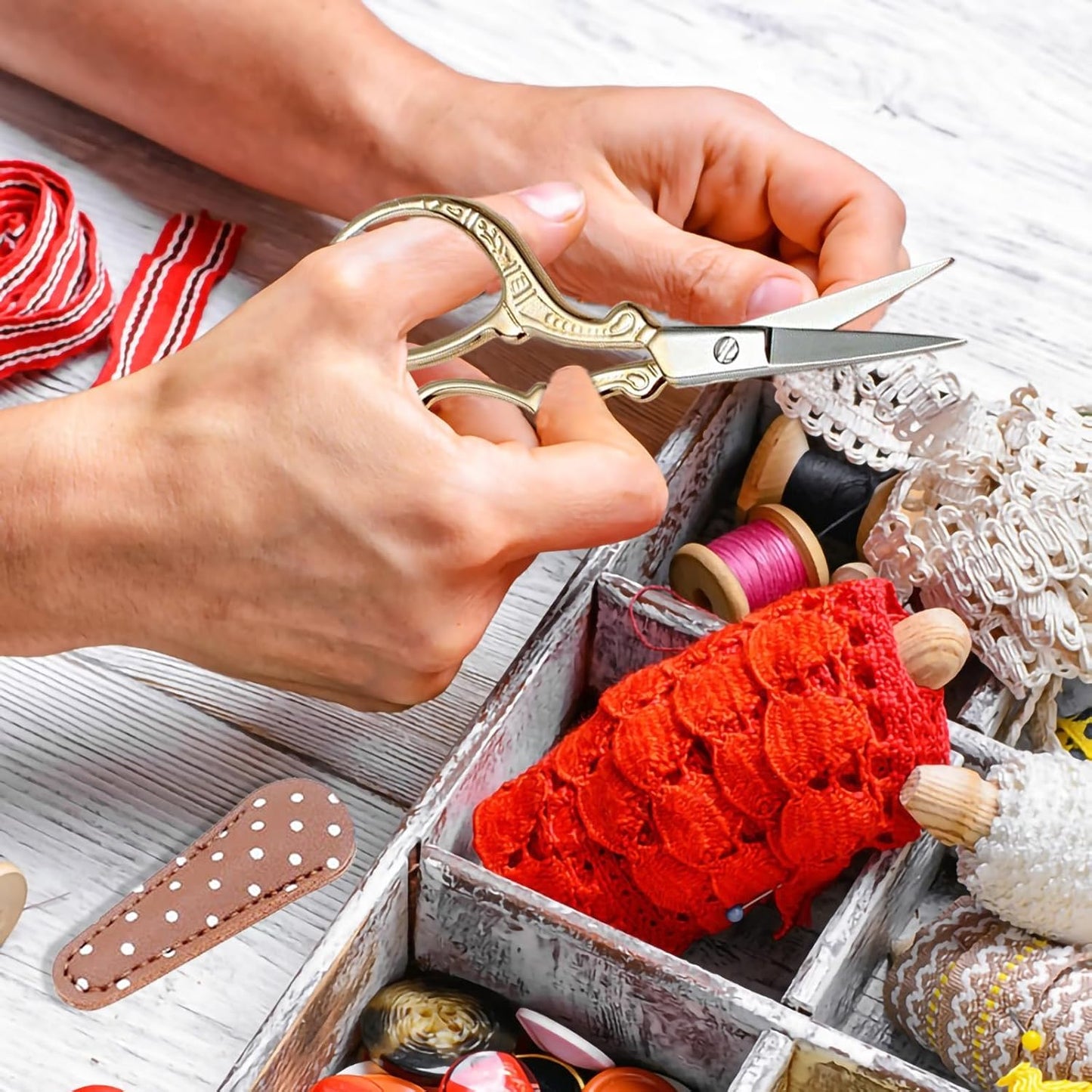 BIHRTC 3.6Inch Vintage Crochet Scissors - Small Embroidery Scissors with Stainless Steel Sharp Pointed Blades - Ideal for Sewing, Craft, DIY & Artwork DIY Tool