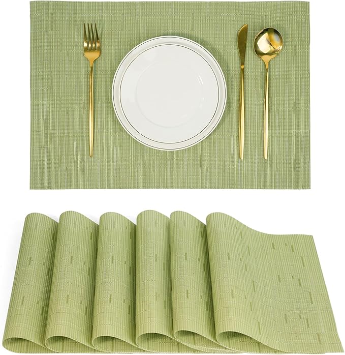 Placemats Set of 6，Christmas Non-Slip PVC Weave Table Mats Easy to Clean，Heat Resistant Place Mats for Kitchen Dining Table Decoration Indoor Outdoor，Pea Green
